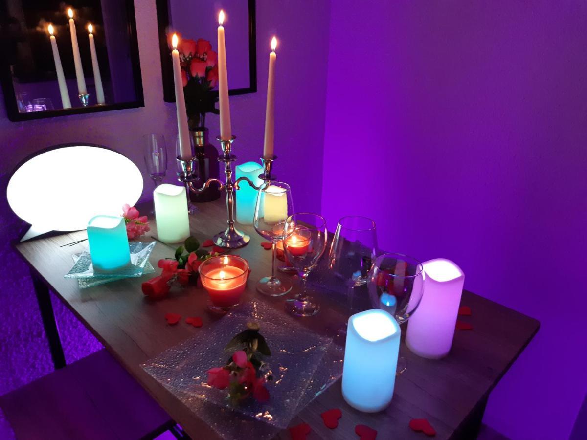 Luxe Sauna Privatif Et Grand Bain Jacuzzi A Deux A Biscarosse Plage Pour Nuit Romantique Avec Decoration Led Et Bougies Біскарросс Екстер'єр фото