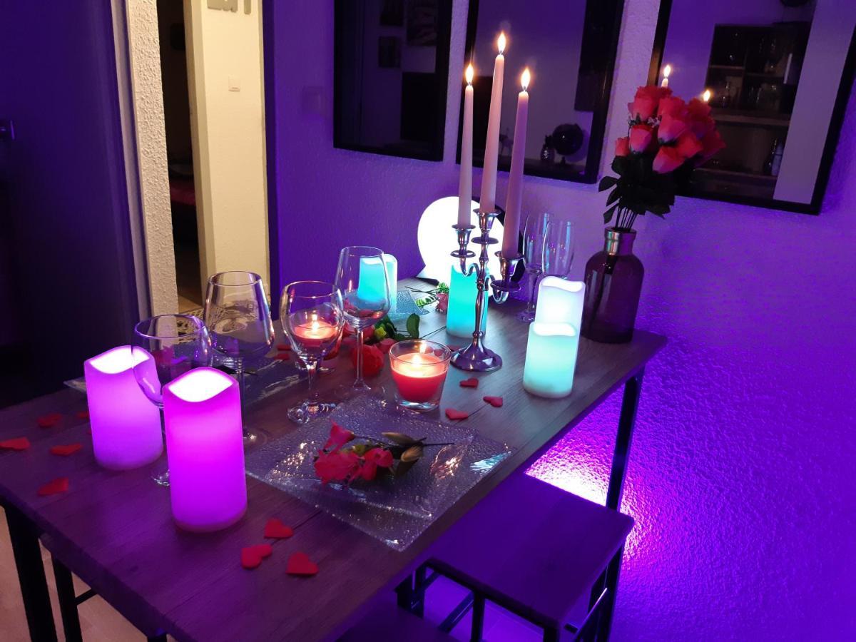 Luxe Sauna Privatif Et Grand Bain Jacuzzi A Deux A Biscarosse Plage Pour Nuit Romantique Avec Decoration Led Et Bougies Біскарросс Екстер'єр фото