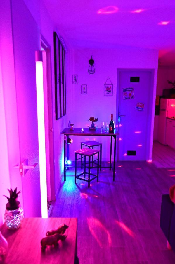 Luxe Sauna Privatif Et Grand Bain Jacuzzi A Deux A Biscarosse Plage Pour Nuit Romantique Avec Decoration Led Et Bougies Біскарросс Екстер'єр фото